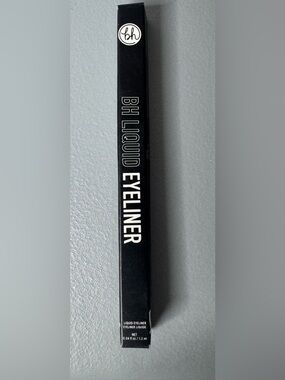 BH cosmetics Liquid Eyeliner in Black/noir classic chic